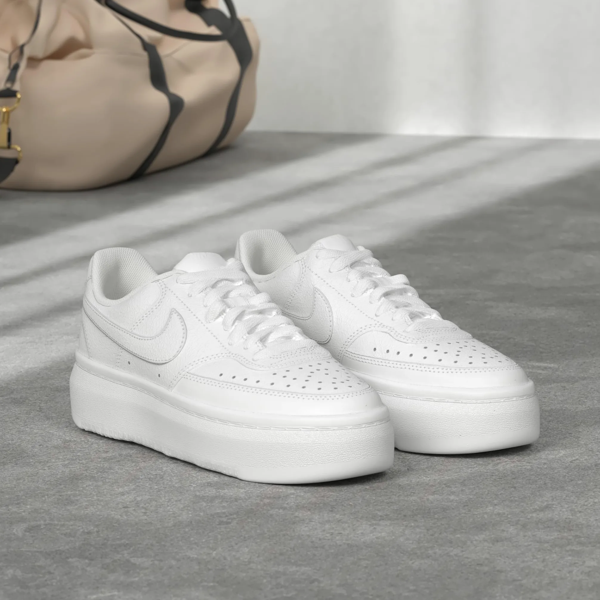 Nike Court Vision Alta LTR SneakerFemme