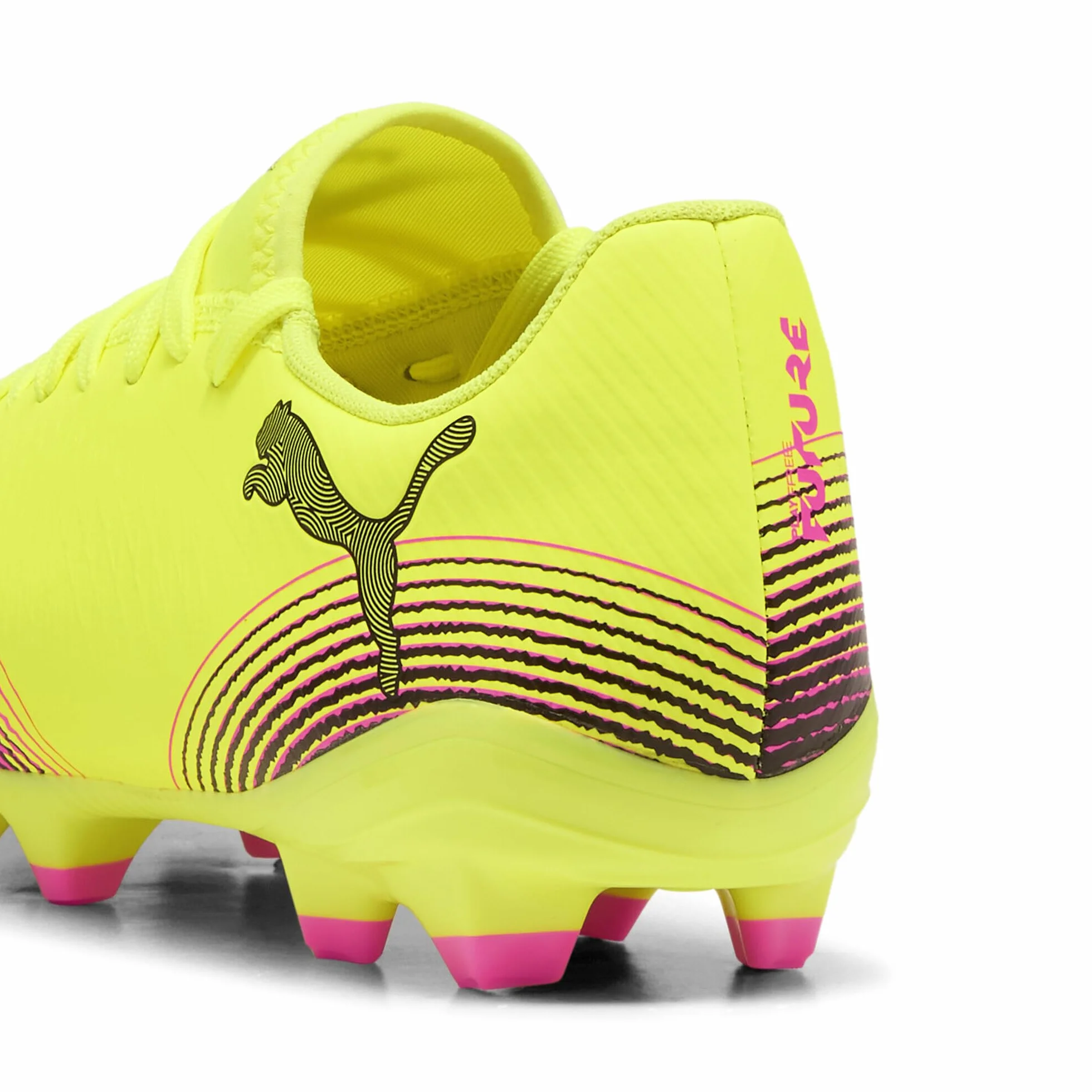 PUMA Femme Future 8 Play FG/AG Wn's Chaussure de Football