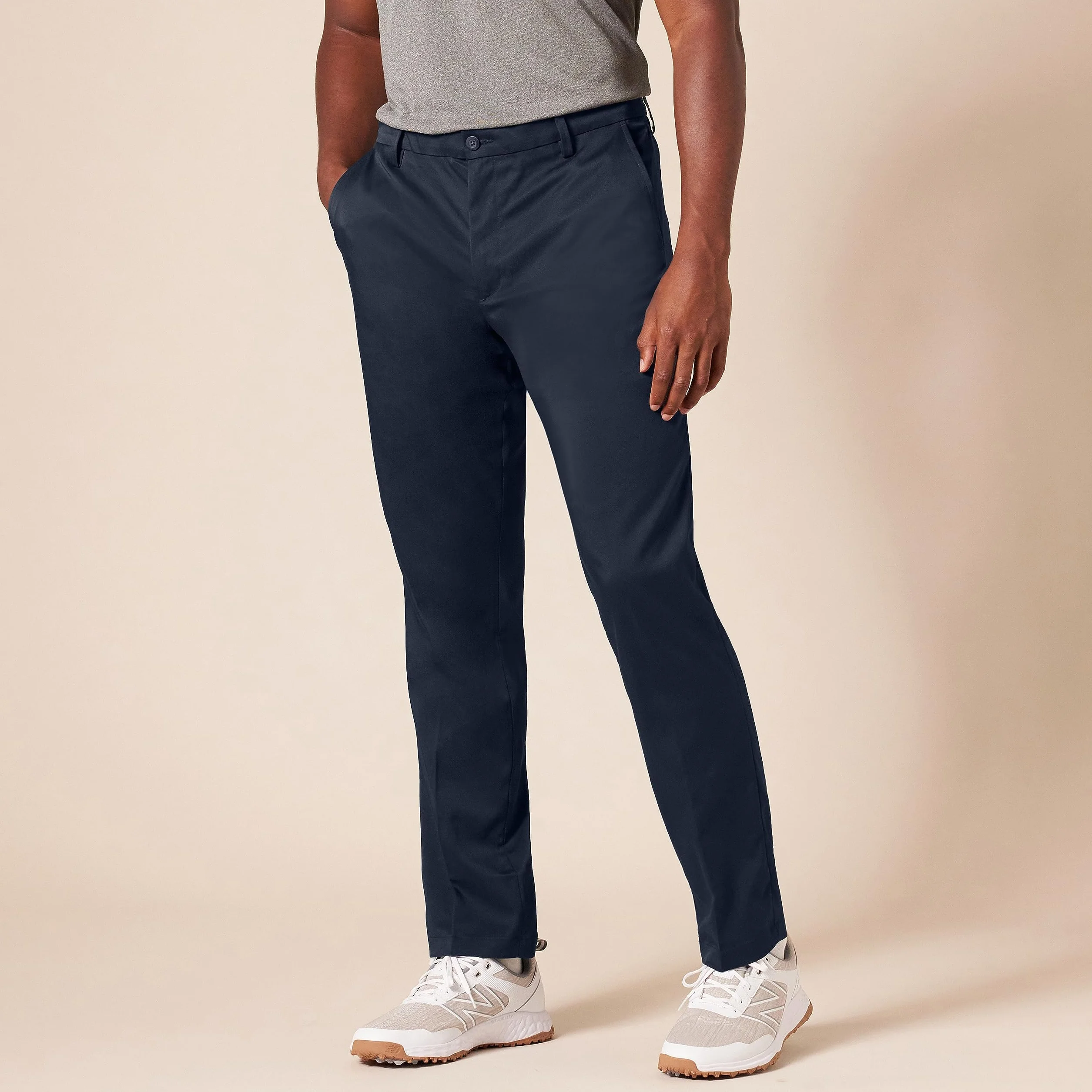 Amazon Essentials Pantalon de Golf Gardant son Extensibilité Toute la Journée, Coupe Ajustée Homme