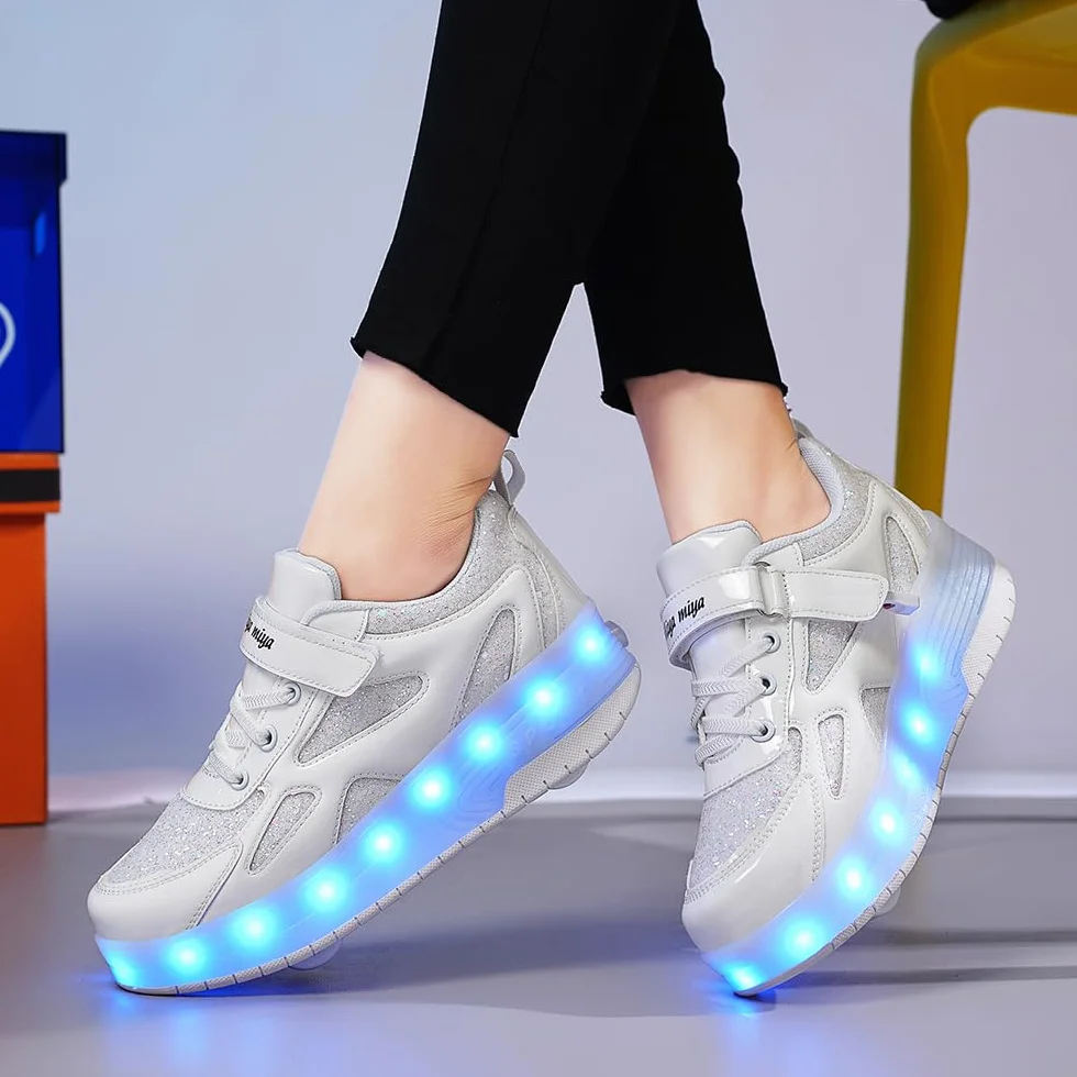 LED Chaussures à roulettes de Skateboard USB Rechargeable 7 Couleurs Clignotantes Chaussure avec Rouleau Multisports Outdoor Gymnastique Sneaker Automatiques Rétractables Enfant Baskets Mode