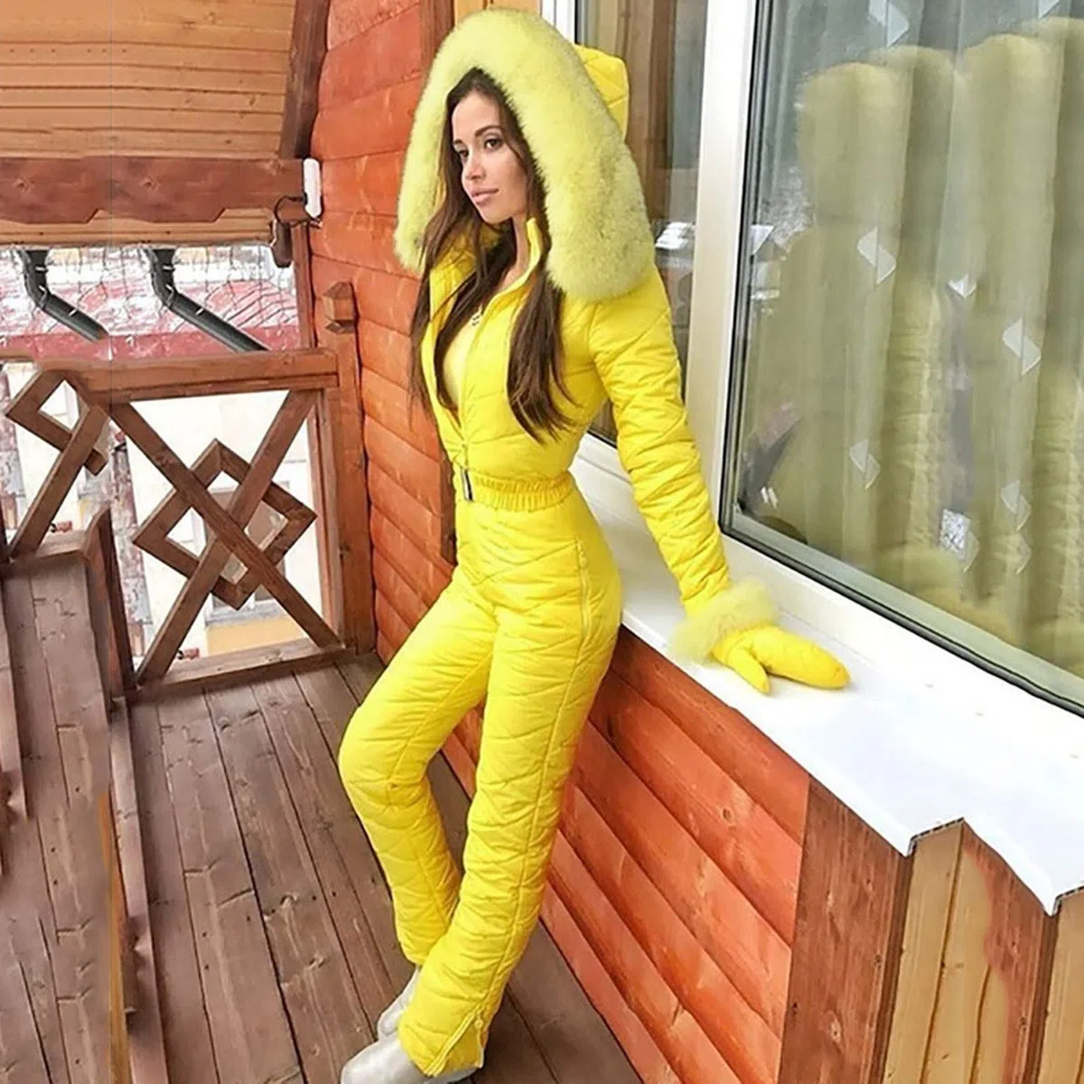AEGJEGVD Combinaison de Ski pour Femme Une Pièce Combinaison de Neige Chaude Combinaison de Ski Hiver Imperméable Veste de Snowboard Longue Combinaison de Ski Sports de Neige Capuche en Plein Air