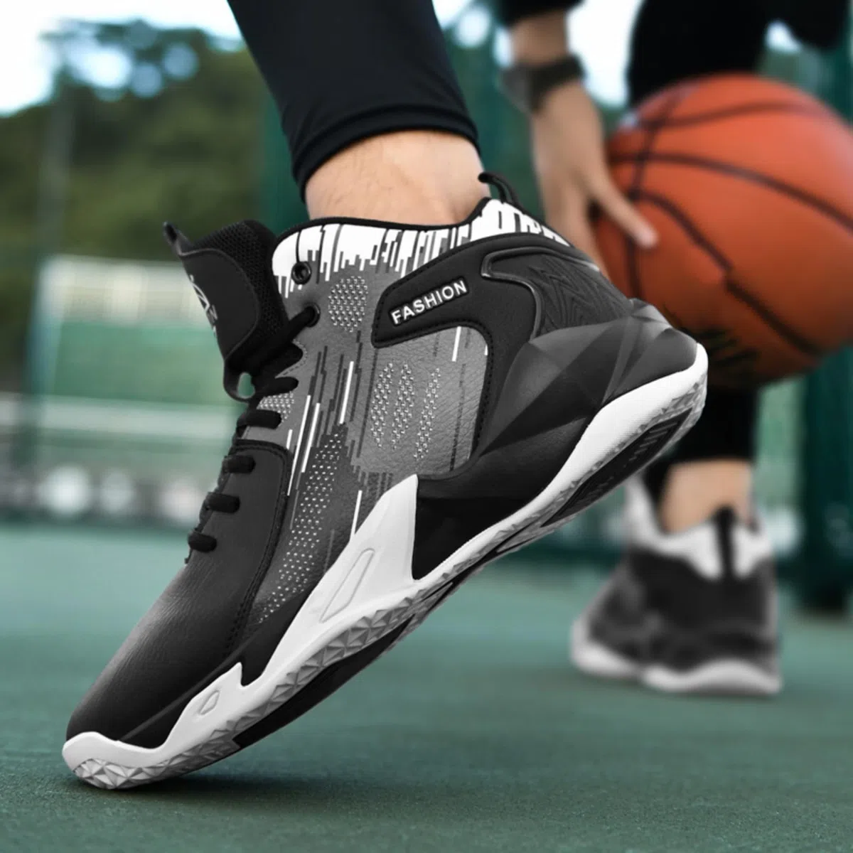 Chaussures de Basket-Ball Montantes for Hommes, Chaussures de Sport antidérapantes et Tendance(Black White,48 EU)