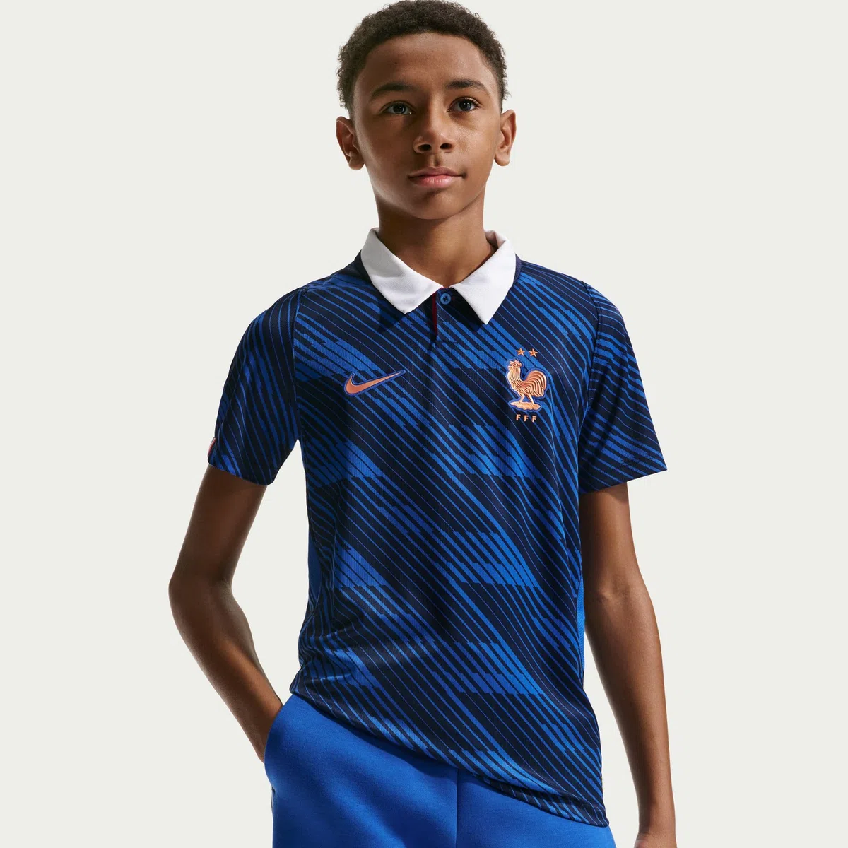 Nike FFF 2026 Stadium Domicile Maillot de Foot Replica Nike Dri-fit pour Ado Réplique du Maillot de Football Mixte Enfant (Lot de 1)