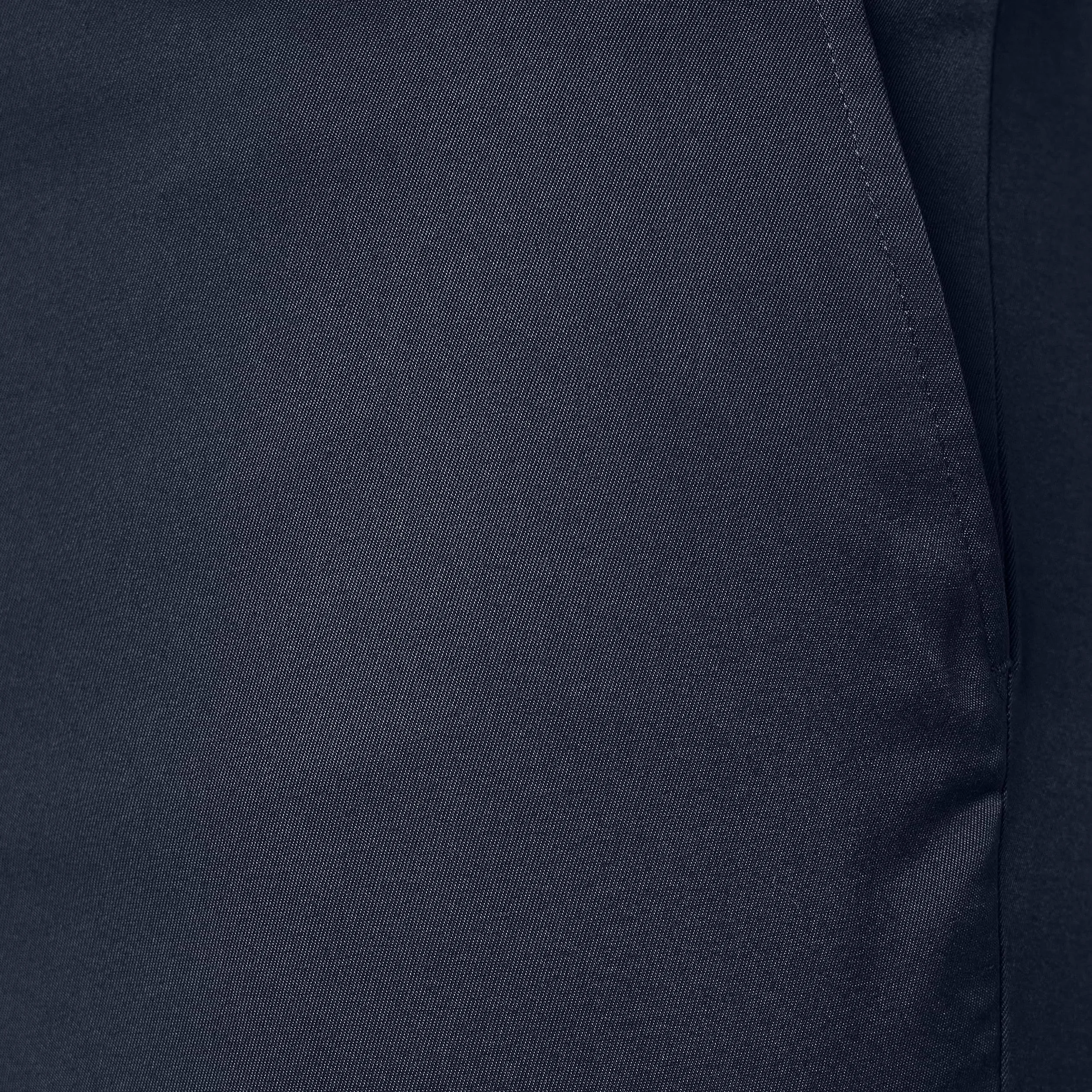 Amazon Essentials Pantalon de Golf Gardant son Extensibilité Toute la Journée, Coupe Ajustée Homme