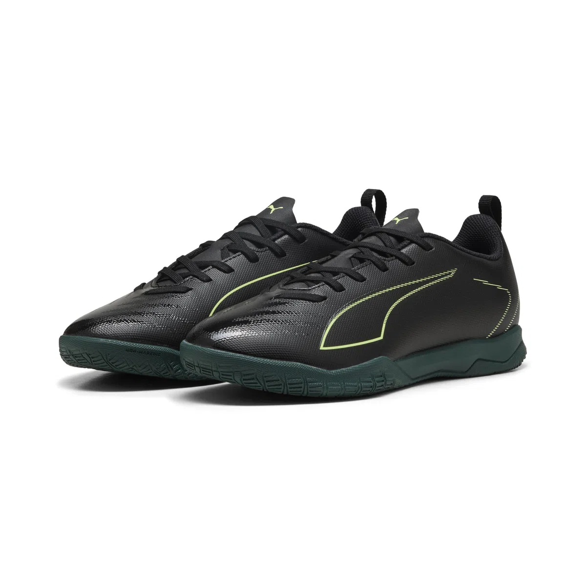 PUMA Chaussures de Futsal Ultra 6 Play Enfant et Adolescent