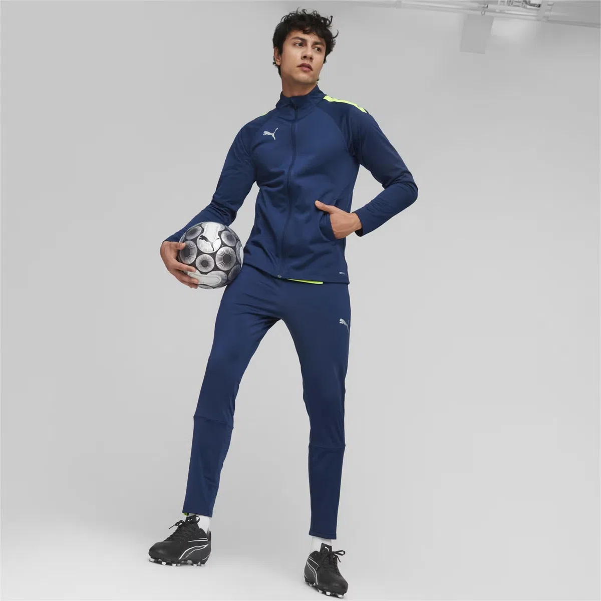 Puma Vitoria FG/AG Jr Soccer ShoeMixte Enfant